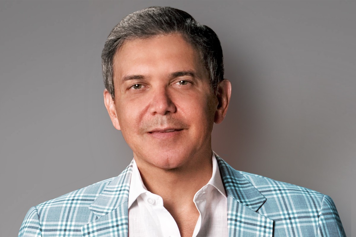 Dr. Zack Charkawi Procedural dermatology expert and ABHRS-certified hair restoration surgeon in  Springs Dermatology MD